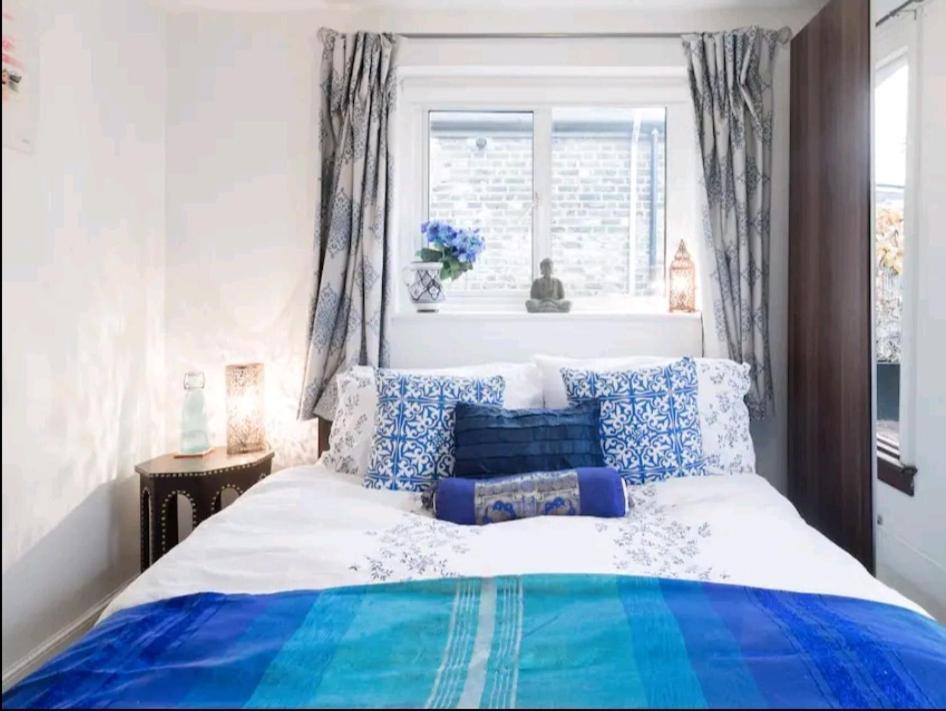 Stylish With Private Bath & Terrace In Super Clapham Junction Minutes From Victoria, Waterloo Privatunterkunft London