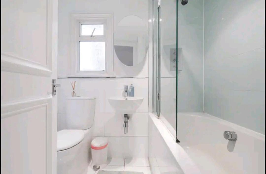 Stylish With Private Bath & Terrace In Super Clapham Junction Minutes From Victoria, Waterloo Privatunterkunft
